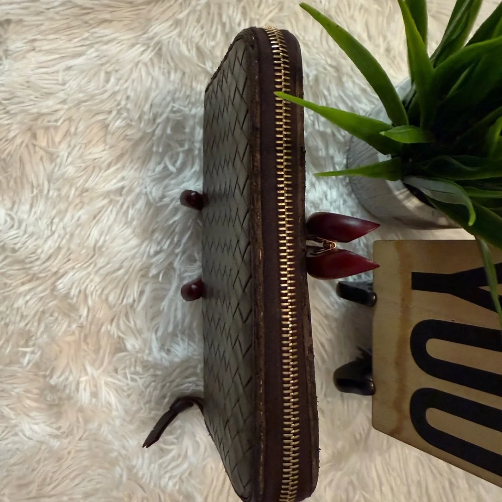 Authentic Bottega Veneta Brown Intrecciato Long Zippy Wallet - Picture 6 of 14